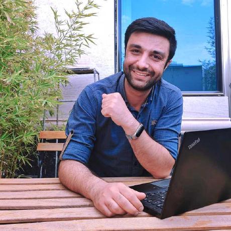 عکس آرمان علیقنبری — سخنران فرانتچپتر